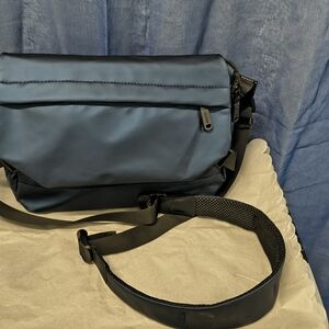 Navy Men's Messenger Bag - Sleek Urban Crossbody